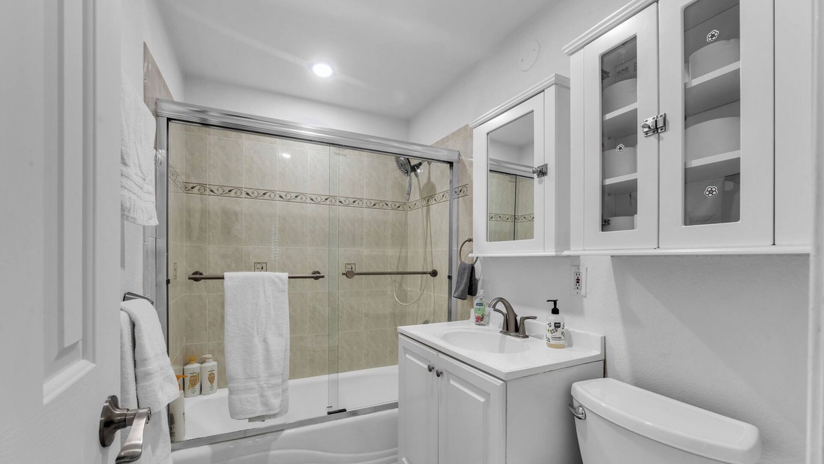 Midway City House | Sunny 3BR Cali Comfort Stay