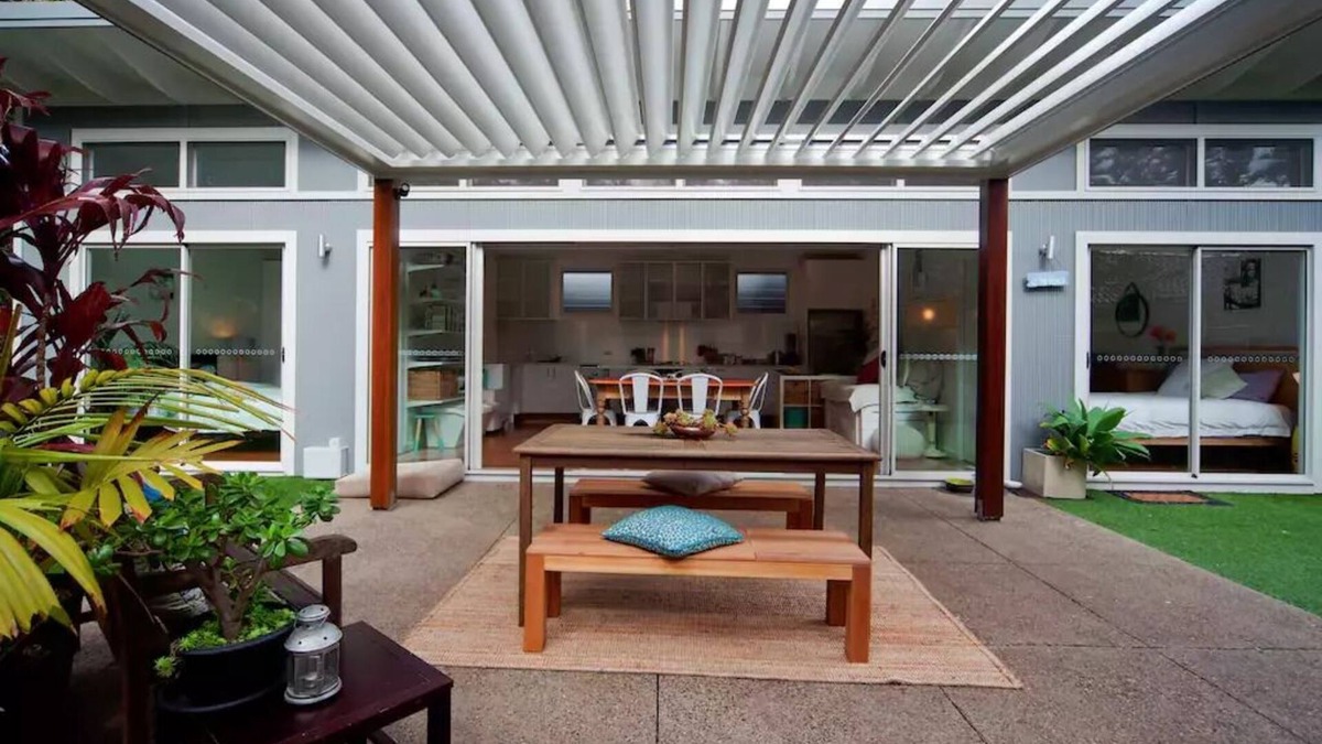 Avalon Beach Villa | Sunny and modern villa located 5 mins walk from Avalon Beach!