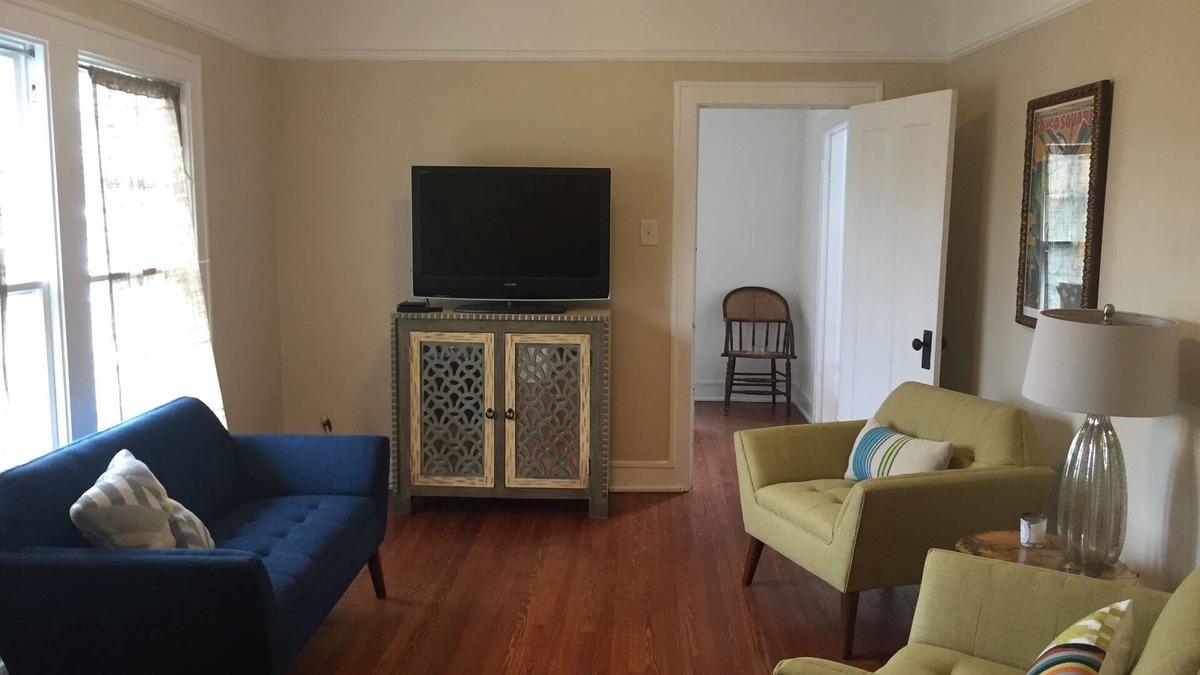 Broadmoor House | Sunny And Safe New Orleans 2 Bedroom