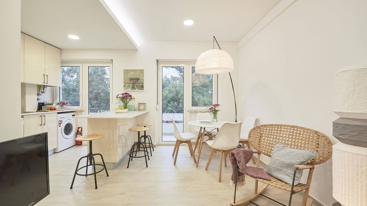 Benfica Apartment | Sunny Apartment w/Amazing Balcony, by TimeCooler
