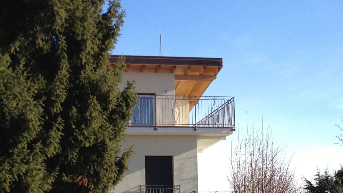 Brunate Apartment | Sunny apartment with large terrace and view of Lake Como and the Alps