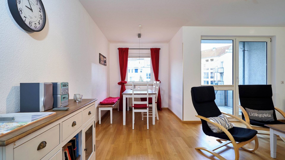 Friedrichstadt Apartment | Sunny balcony Friedrichstadt - central and quiet in the city