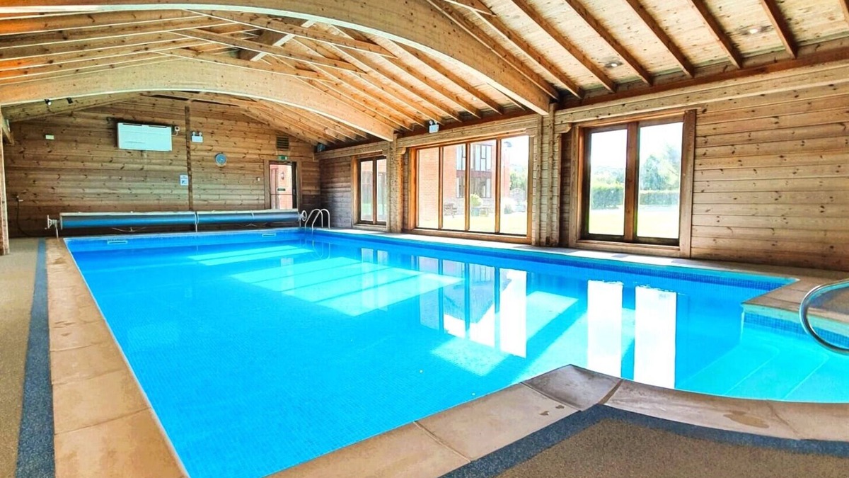 Woolland House | Sunny Barn Stay, Hot Tub & Rural Views – Leopold at The Victorian Barn Dorset