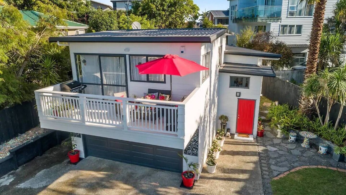 Torbay House | Sunny Coastal Escape with Deck, Privacy & Walk to Long Bay Beach