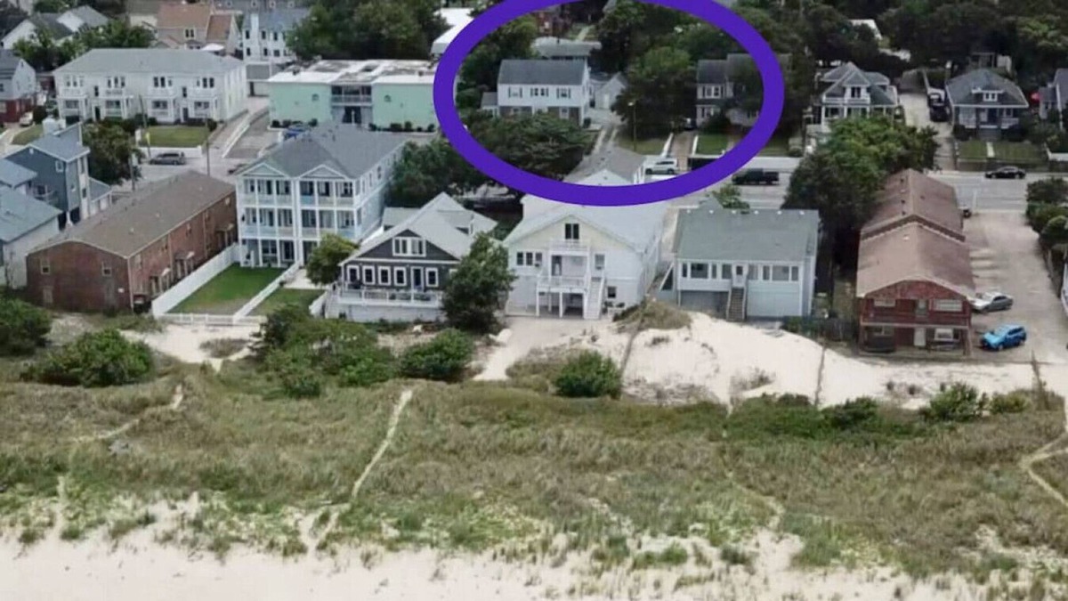 Cottage Line Villa | Sunny Cottage at Ocean View Beach Norfolk