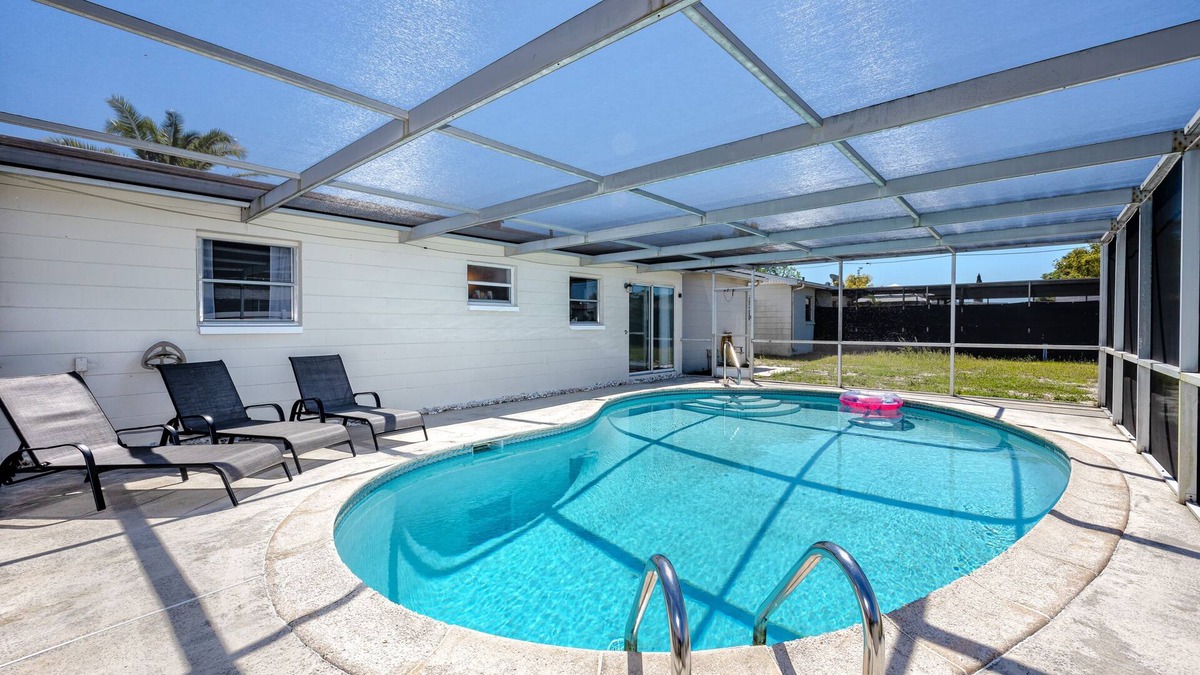 Jasmine Estates House | Sunny Escape: Vibrant Pool Home