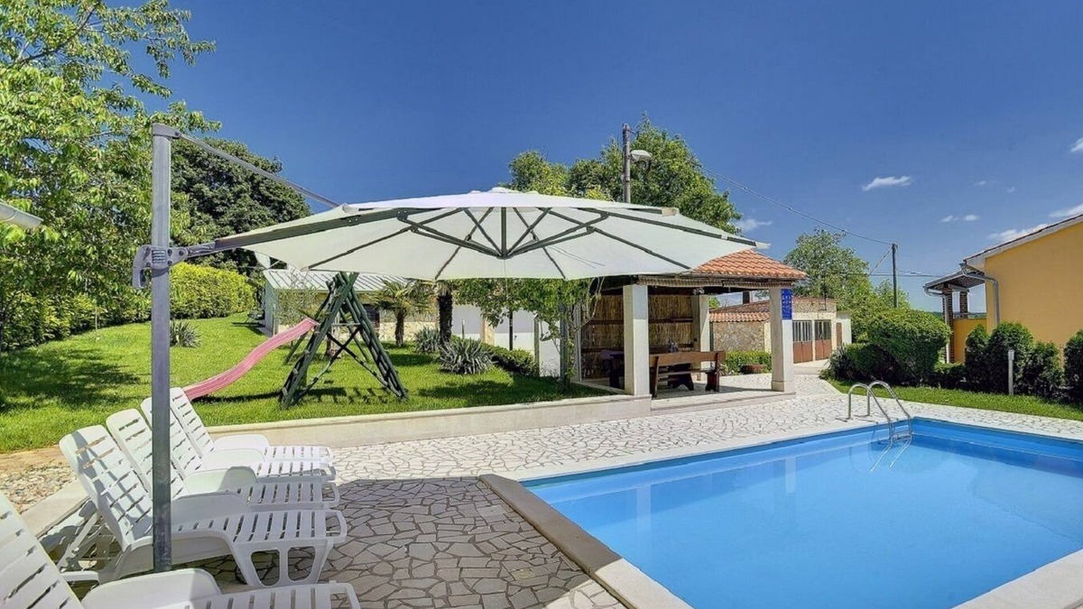 Lindar House | Sunny finca with private pool, BBQ and WiFi
