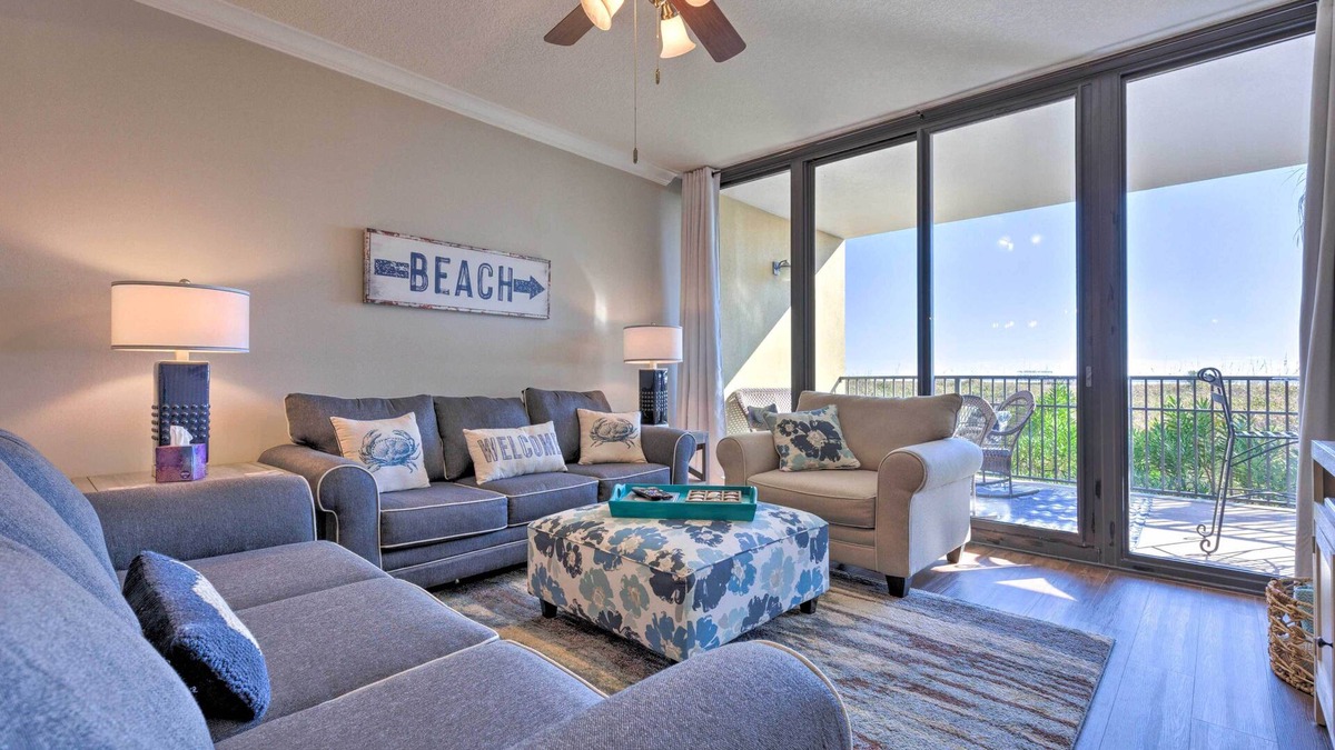 Dauphin Island Condo | Sunny First-Floor Condo w/Ocean-View Balcony!
