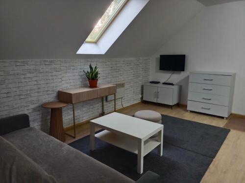 Siechnice Apartment | Sunny Grey