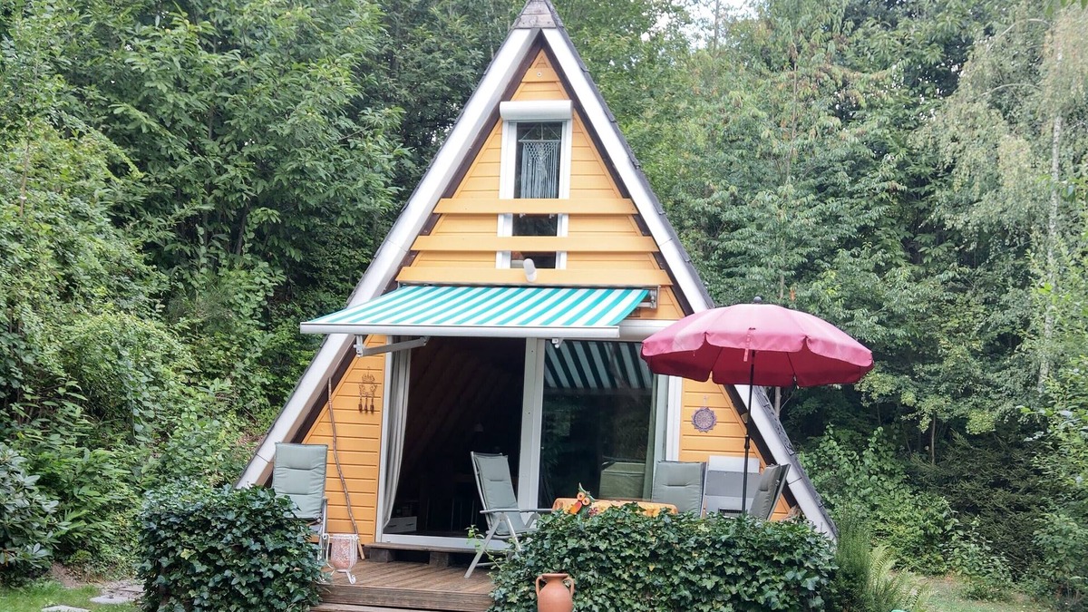 Feriendorf Eichwald Ski Chalet | Sunny holiday house with a clearing in the woods