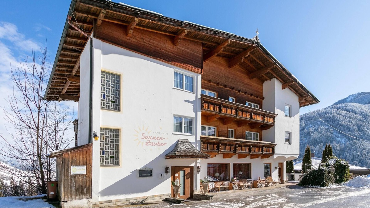 Oberau House | Sunny holiday apartments for groups and families