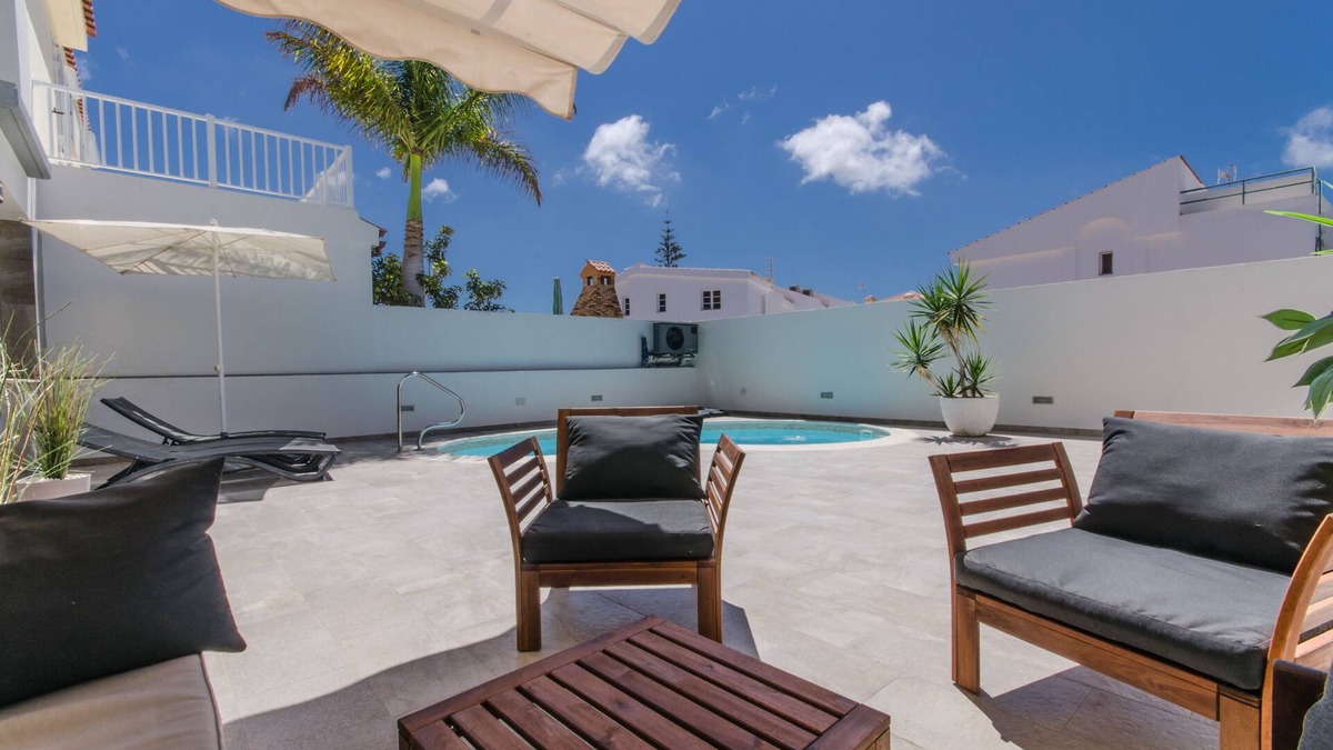 Sonnenland House | Sunny Holiday Villa Maspalomas with private heatable pool