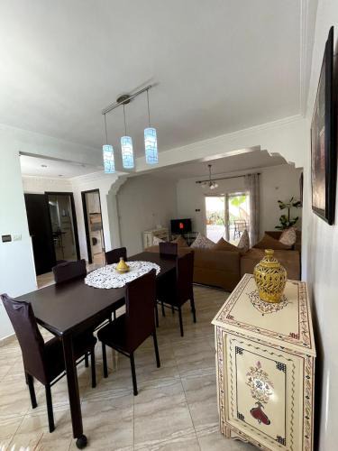 Cite Charaf Villa | sunny house, southern charm