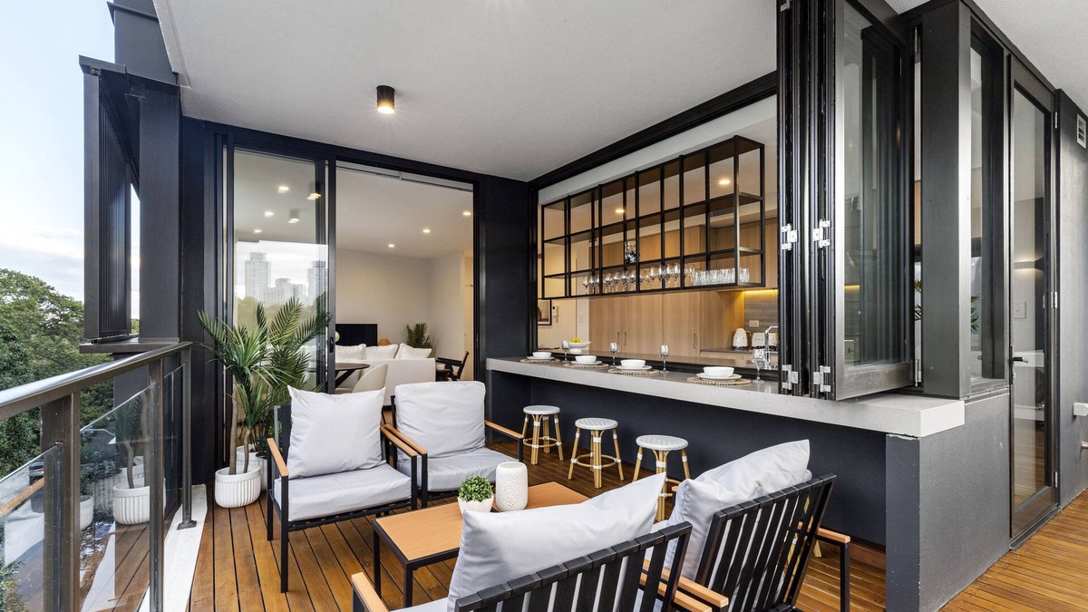 Waterloo Apartment | Sunny Inner City Luxury With Park Views