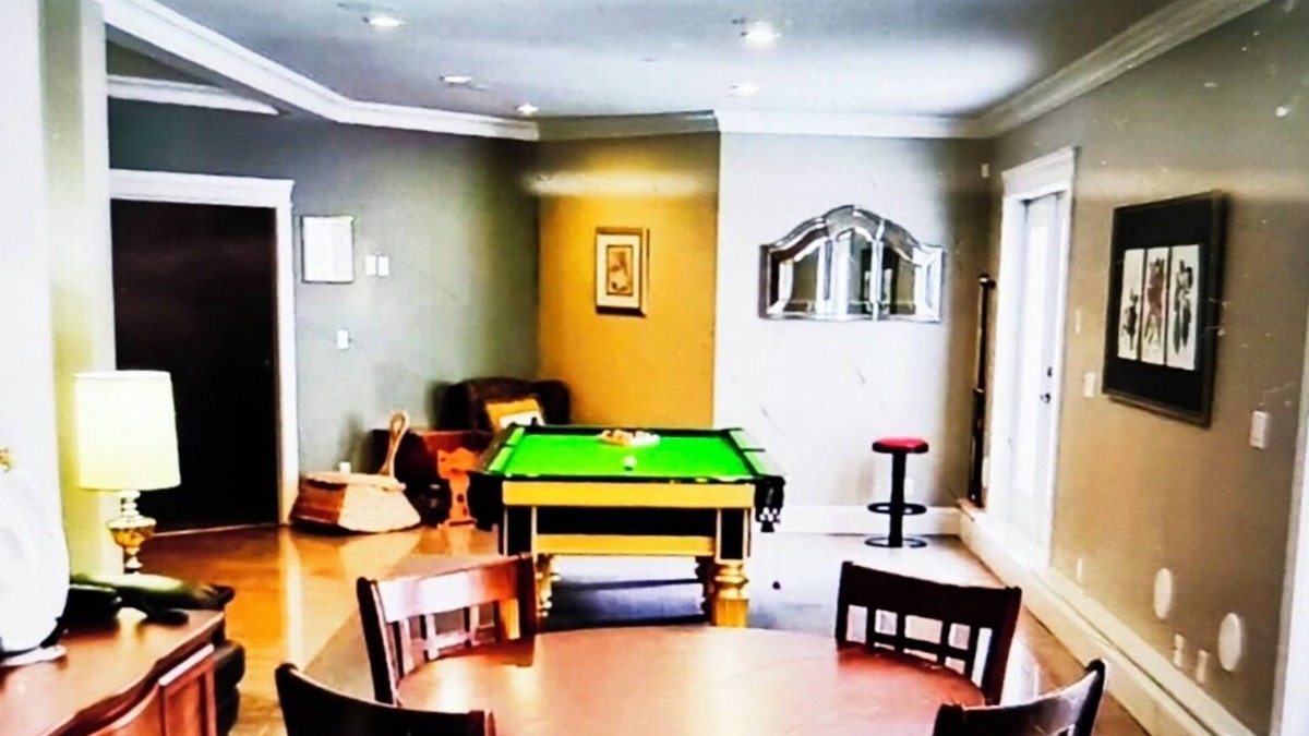 Surrey Bed & Breakfast | Sunny Island by White Rock B&B Cozy Family Club 3B2B