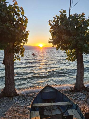 Southwestern Region Apartment | Sunny Lake Trpejca