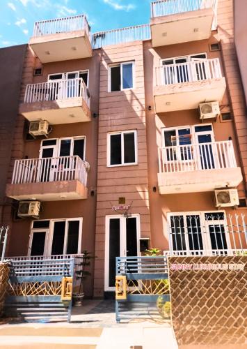 Phagwara Hotel | SUNNY LUXURIOUS STAY - Comfort with Luxury Feel - Near LPU & Phagwara