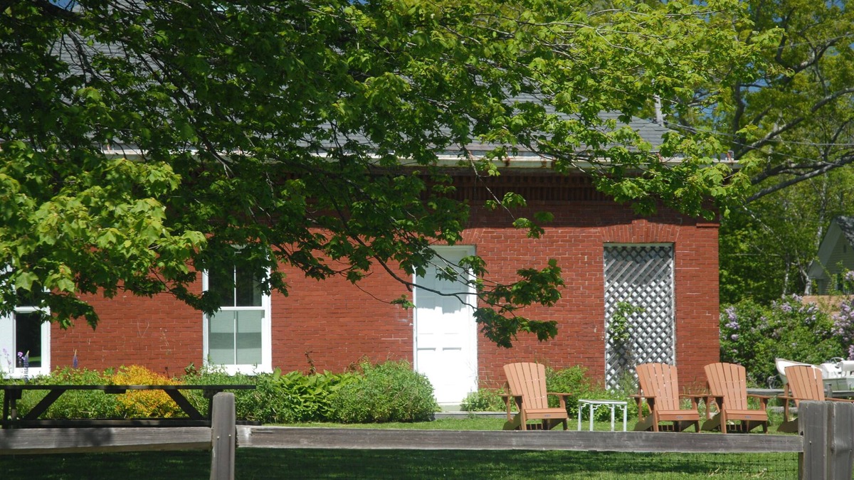 Peaks Island House | Sunny, modern, family home w large yard. Summer on beautiful Peaks Island!