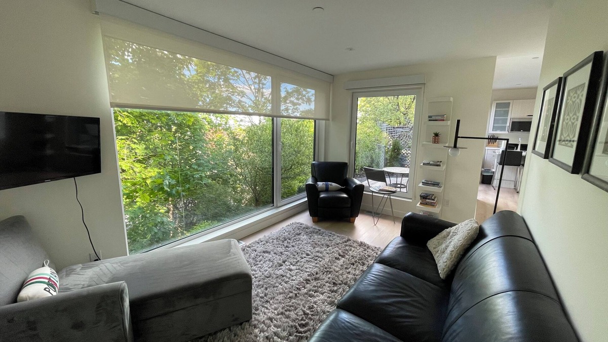 East End House | Sunny Modern Oasis in Portland’s Trendy East End