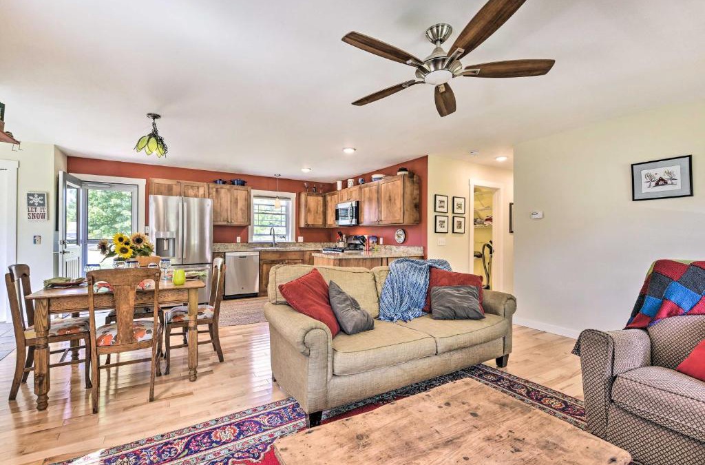 Eastern Vermont House | Sunny Morristown Home - Walk to Restaurants!