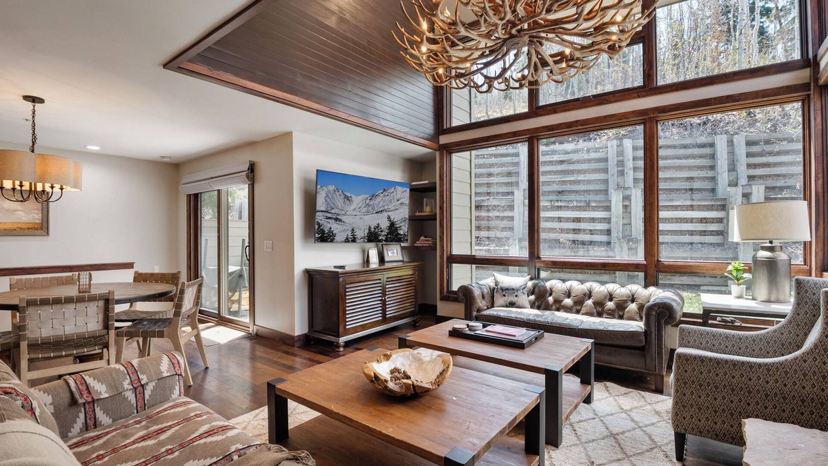 Deer Valley House | Sunny Mountain Retreat | BBQ Grill, Private Hot Tub | Walk to Main Street | Near Deer Valley Trails