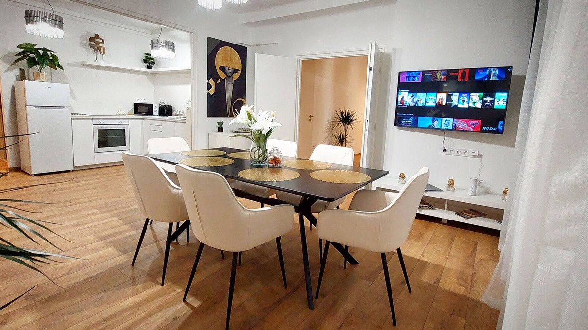 Erzsebetvaros Apartment | Sunny & new 2 BDR, luxe full apartment with AC in Budapest Downtown Central hub