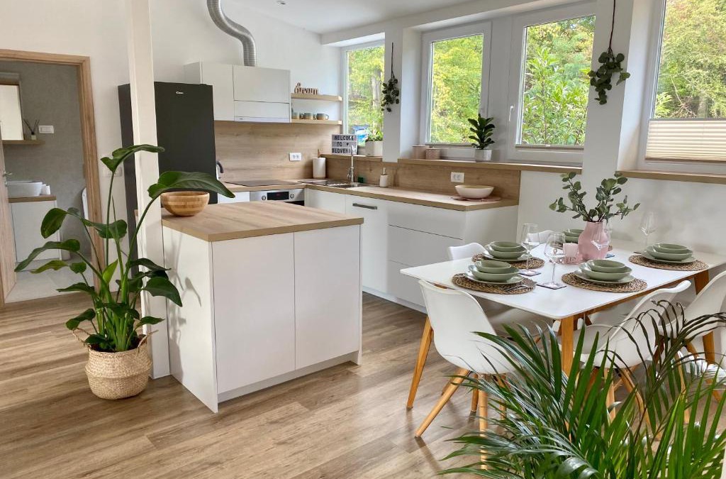 Dobeno Apartment | Sunny Oak Estate