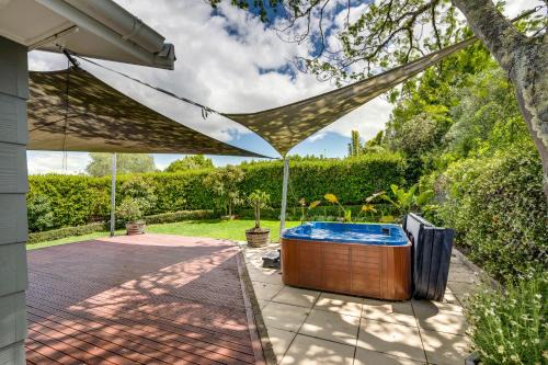 Havelock North House | Sunny Oasis - Havelock North Retreat