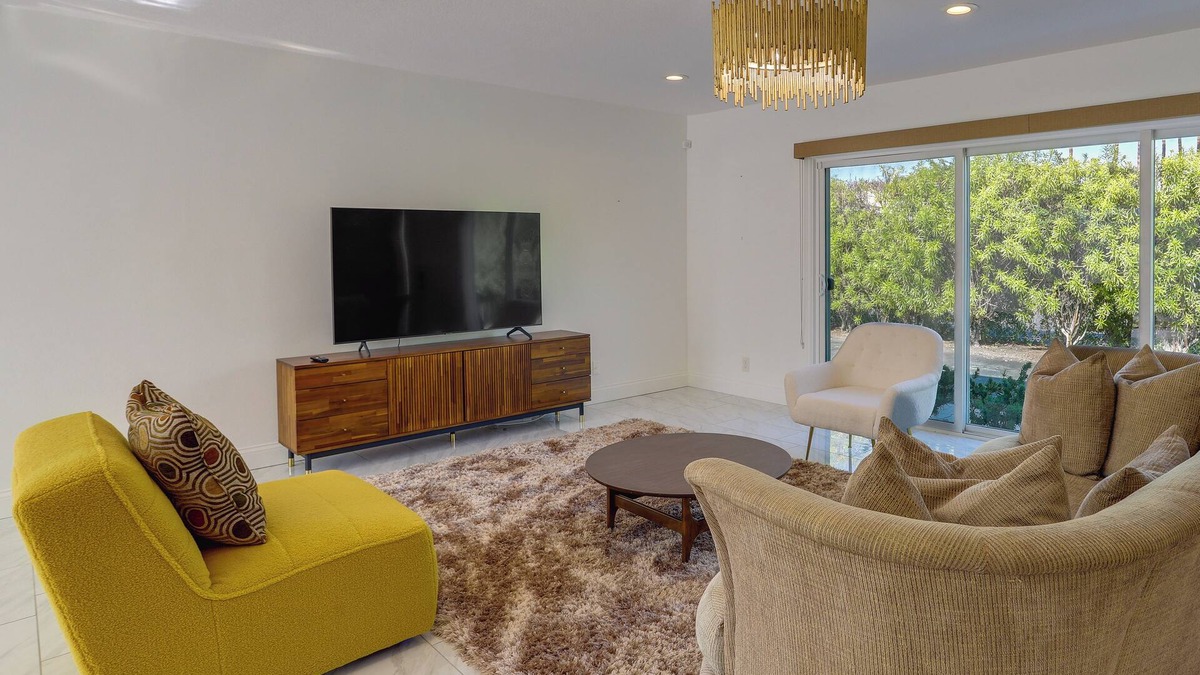 Araby Commons House | Sunny Palm Springs Townhome w/Pool Access!