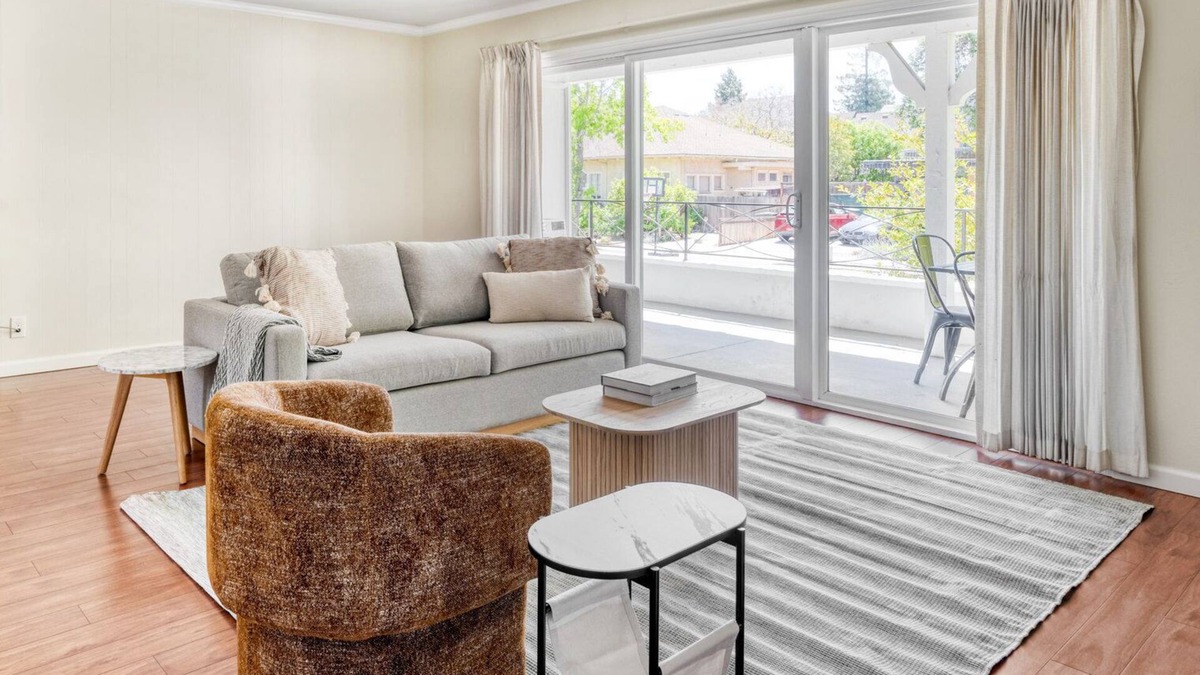 University South Apartment | Sunny Palo Alto 2BR w/W/D & Garden, near FB & Google, by Blueground
