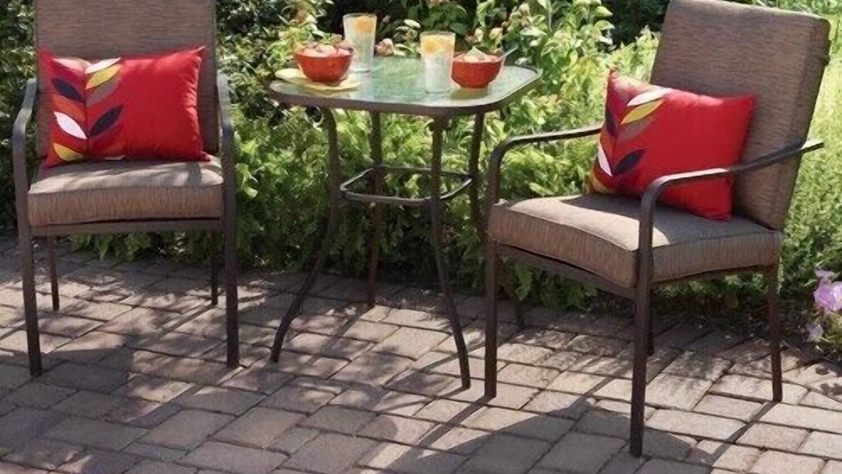 Velenje Apartment | Sunny Park Apartment*TOP location*FREE WiFi & Bikes Private Patio *Nature Oasis