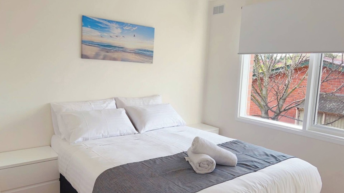 South Hobart Villa | Sunny Retreat House