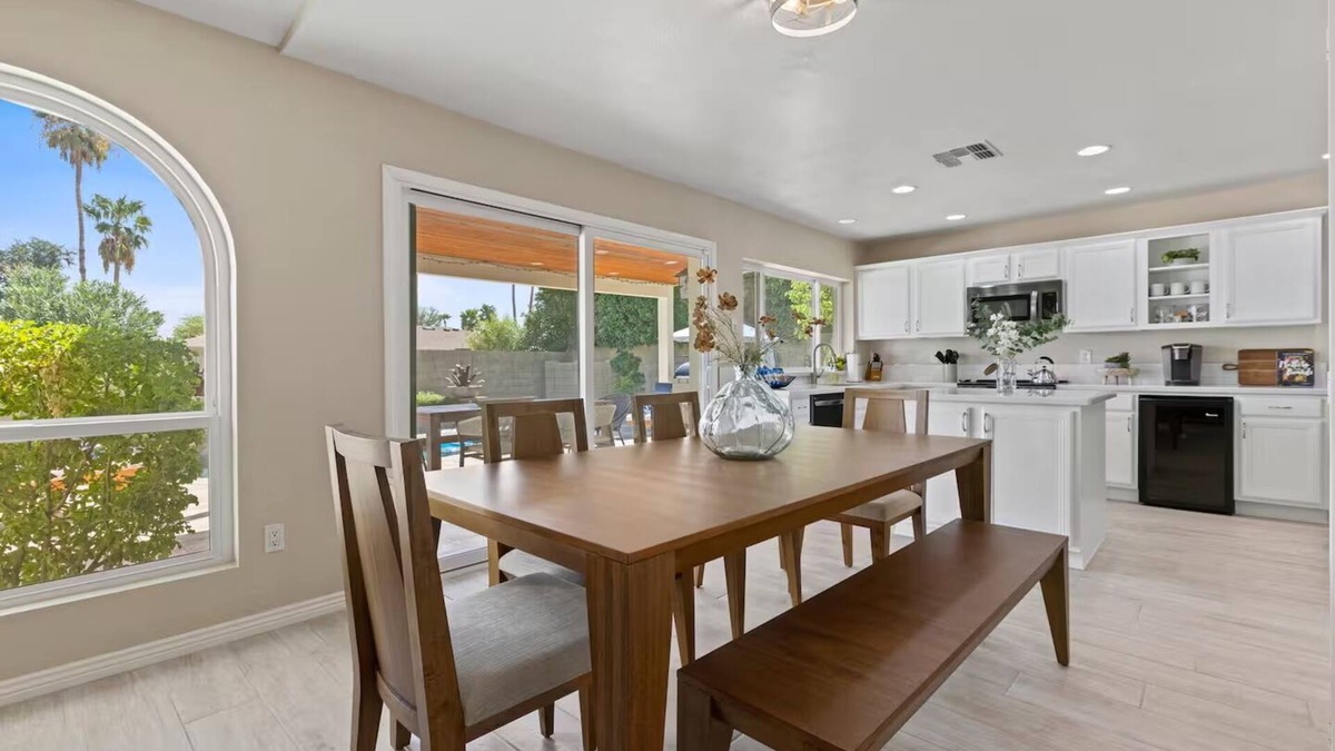 La Paz At Desert Springs House | Sunny Scottsdale Paradise - 4bd/2ba with sparkling pool