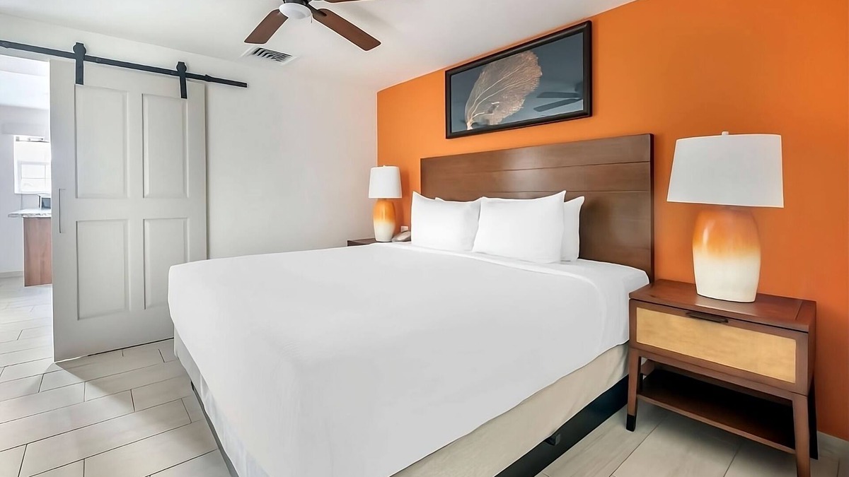 Simpson Bay Hotel | Sunny Shores Getaway! Full Kitchen, Outdoor Swimming Pool, Free Parking!