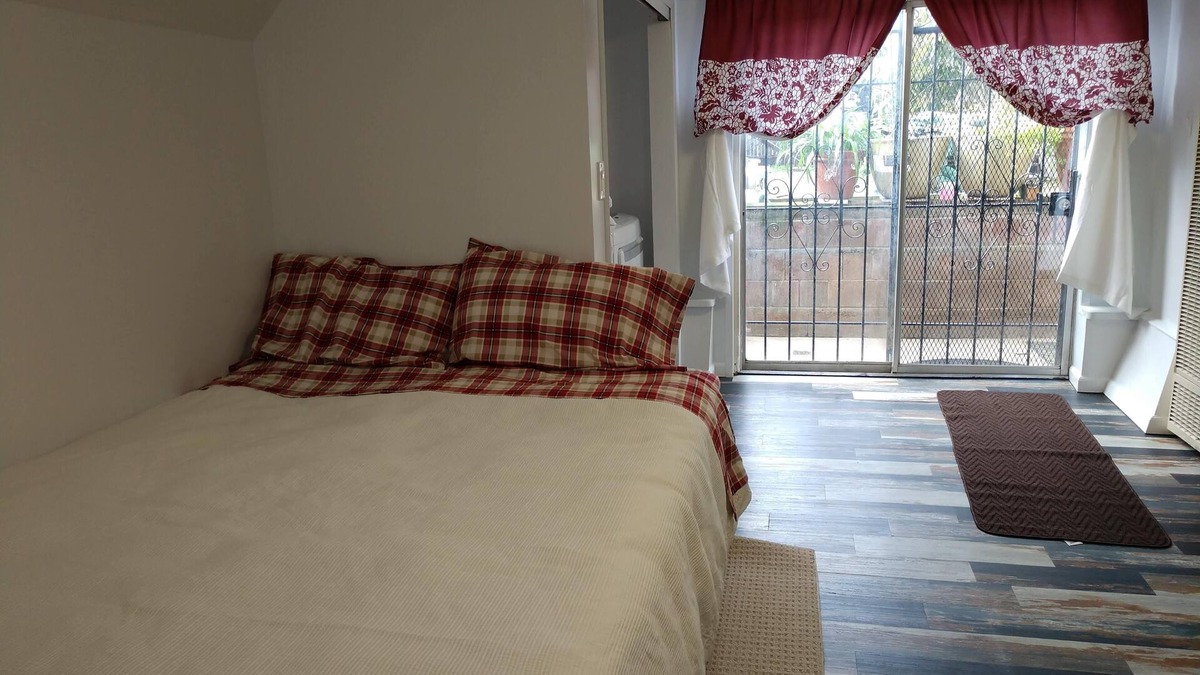 Bayview Apartment | Sunny side Bayview heights