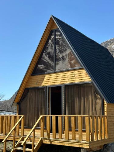 Gergeti Cabin | Sunny side cottage