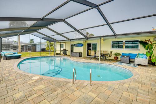 South Daytona House | Sunny South Daytona Home with Pool and Grill!