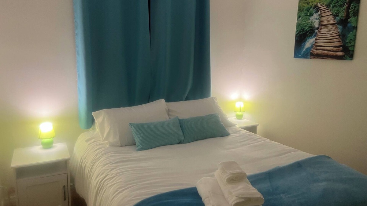 Saskatoon House | Sunny Stays: Cozy, Bright, and Perfect for Your Getaway.