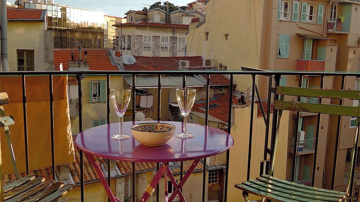 Quartier du Port Apartment | Sunny studio close to Garibaldi