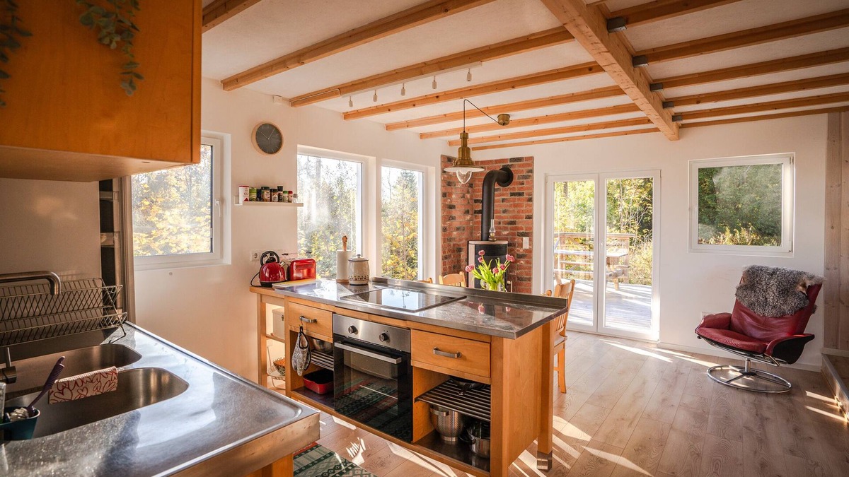 Asensbruk Cottage | Sunny Swedish cottage surrounded by forest & tranquillity