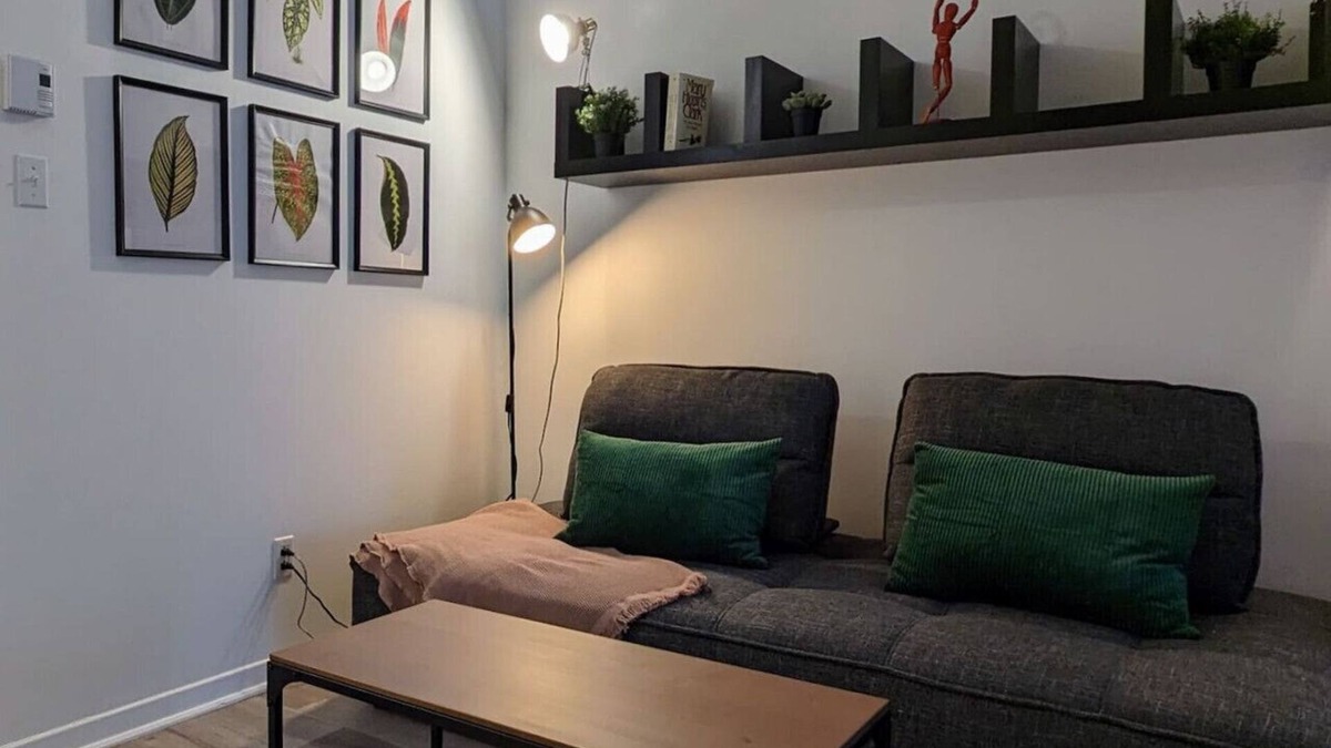 Hochelaga Apartment | Sunny Top-Floor Apartment Near Metro & Shops