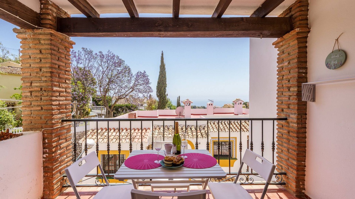 La Capellania Apartment | Sunny Tranquility With Pool, Benalmádena, Spain