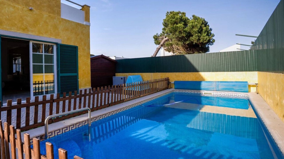 Lagoa de Albufeira Villa | Sunny Villa in Lagoa de Albufeira - private pool!