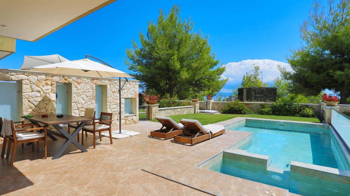 Pallini Villa | Sunny Villa Pende in Chaniotis