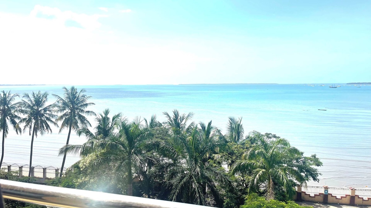 Mikocheni Apartment | Sunny Waterfront Apartment