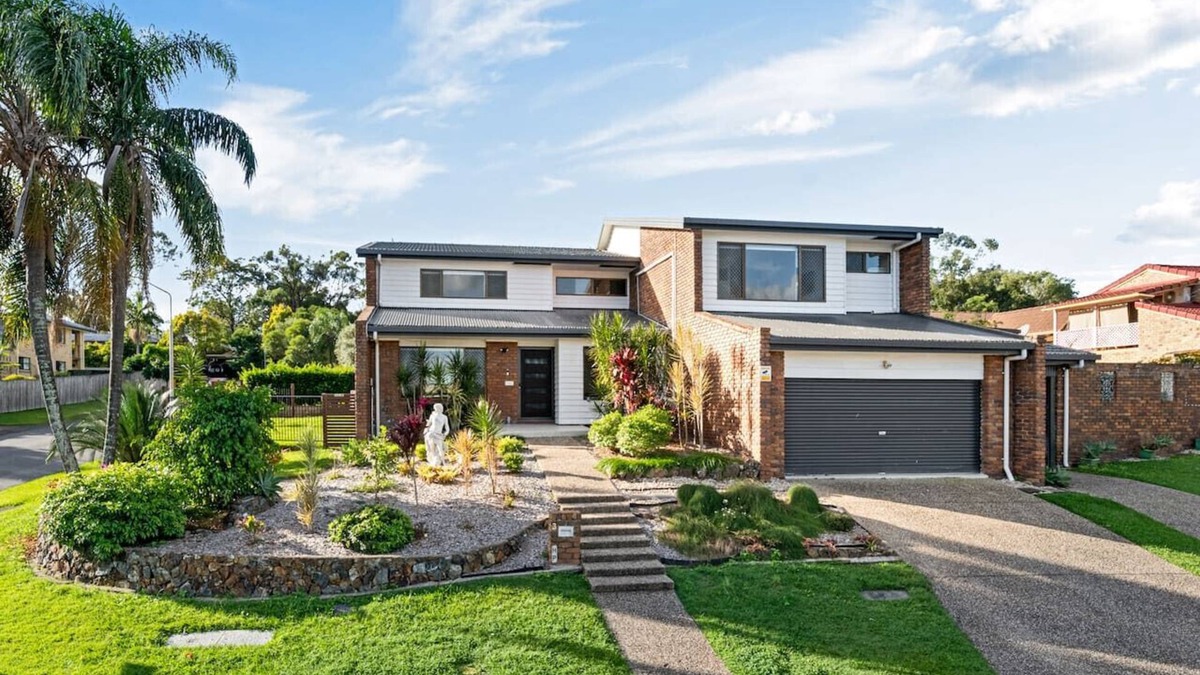 Sunnybank Hills House | Sunnybank Hills Retreat 6 Beds Near Market Square