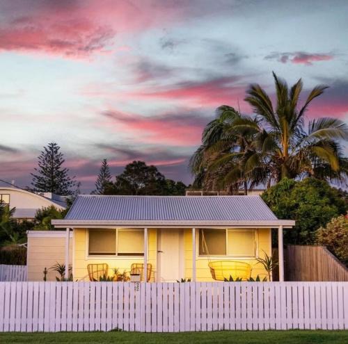 Fingal Head House | Sunnyboy at Fingal Head, pet friendly