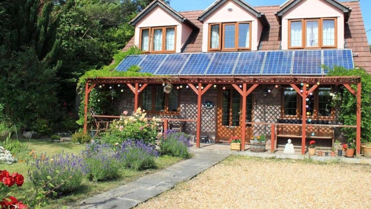 Pill Apartment | Sunnyside Cottage - Rural 2-bedroom apartment