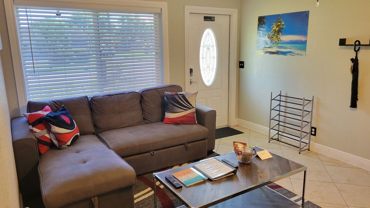 Lauderhill House | SunnySide Getaway <15mins from beach/Dtown/airport