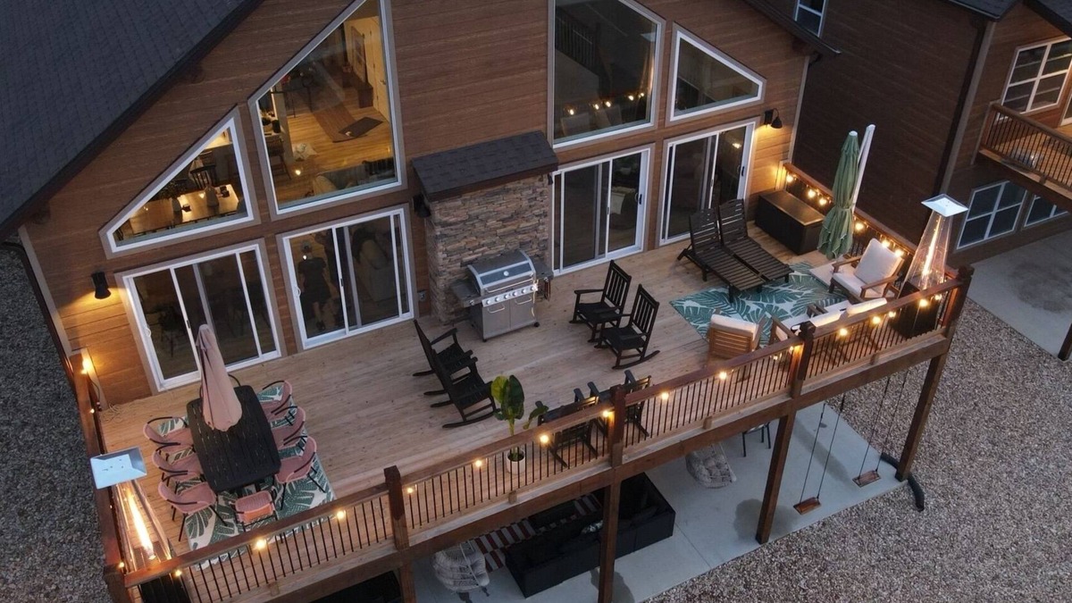 Kimberling City House | Sunnyside Haven- 7BR- Sleeps 22! Close to Silver Dollar City & Dogwood Canyon!